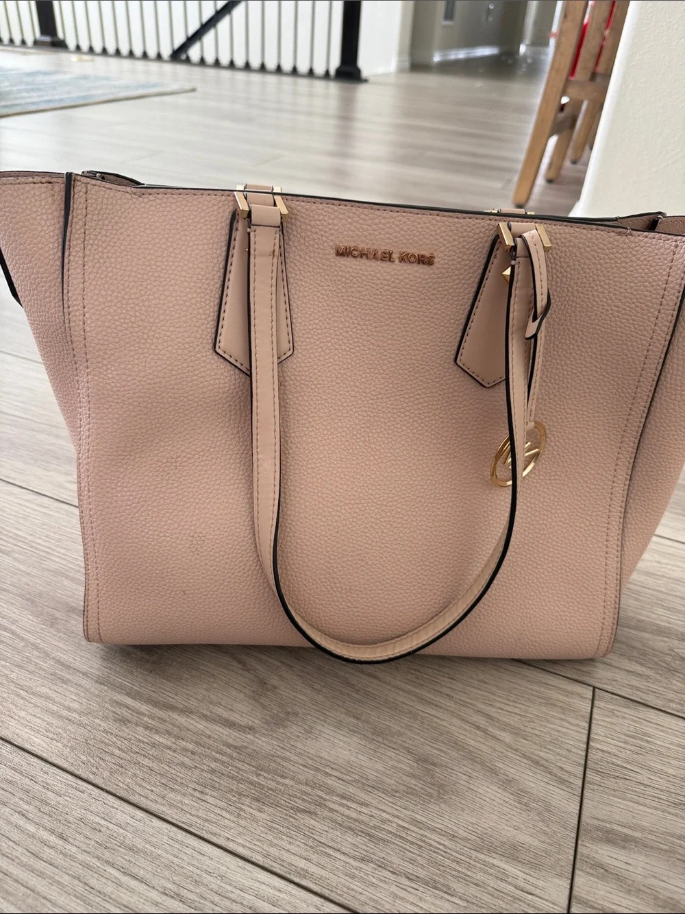 Michael Kors Blush Pink Pebbled Leather Tote with Matching Clutch wallet - Picture 6 of 11
